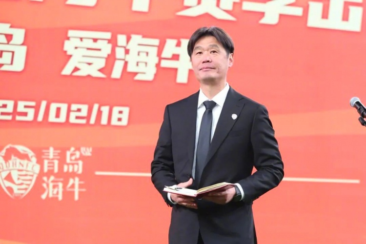  多名媒體人士點(diǎn)評海牛：引援老中青都有，就看李霄鵬的捏合能力了