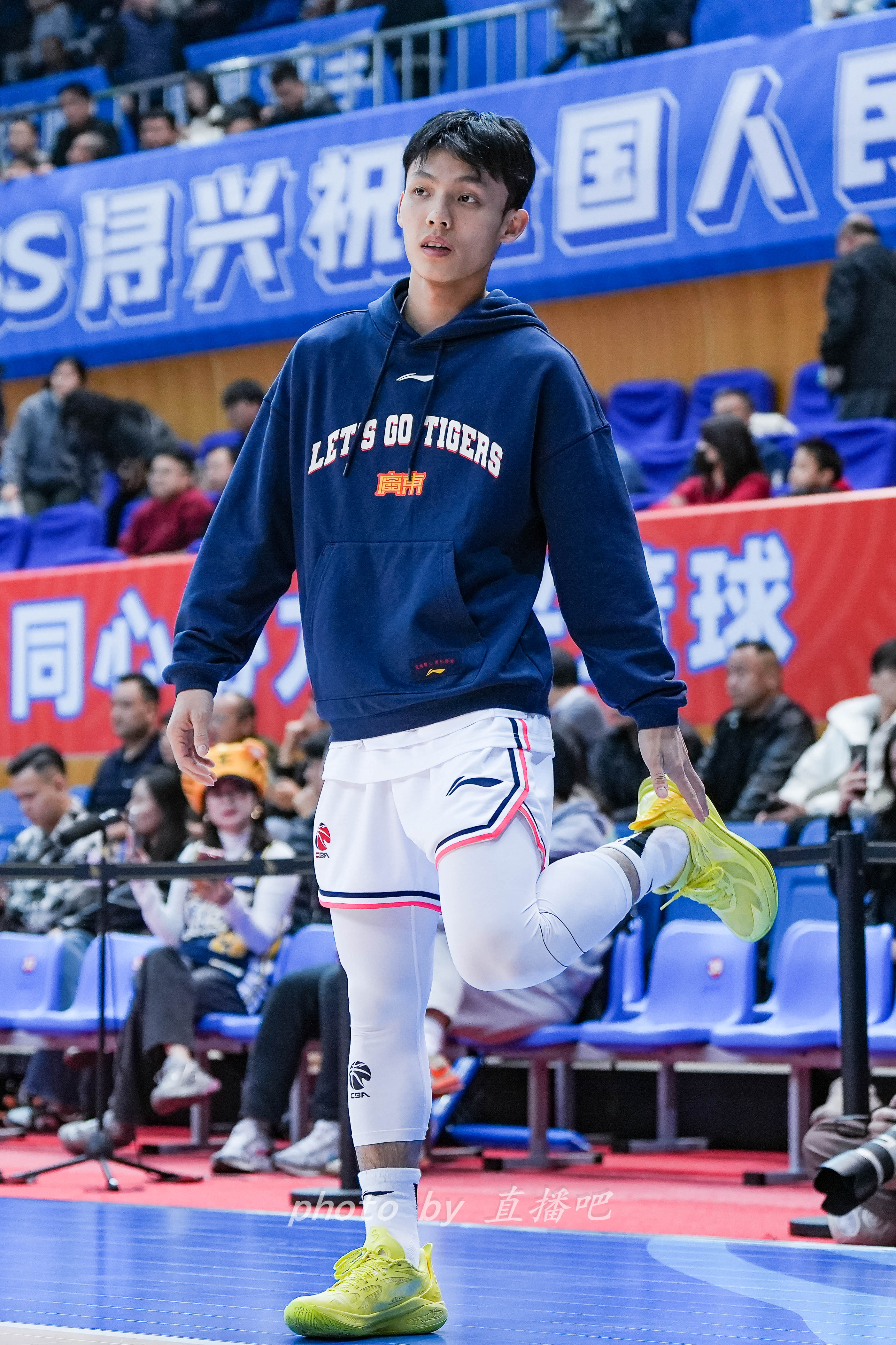  “控球中鋒”！徐杰這身體素質(zhì)有億點東西