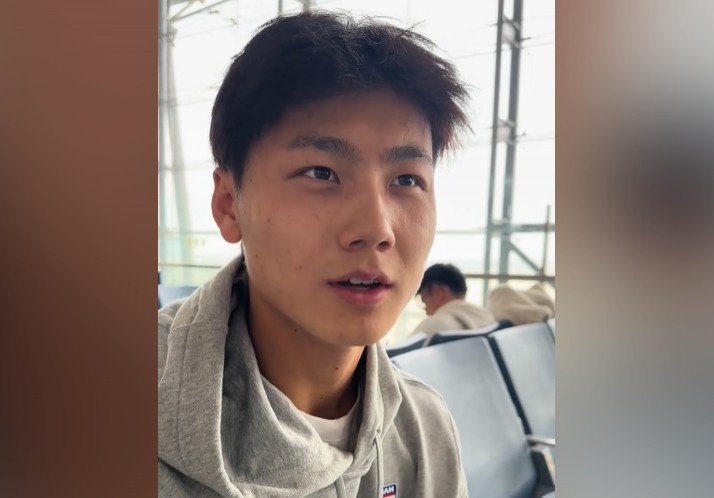  為何半場過后不久被換下？毛偉杰：兩條腿特別緊，李導(dǎo)怕我受傷