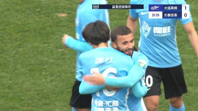  19歲朱鵬宇中超處子球！大連英博1-0領先長春亞泰，馬萊萊助攻