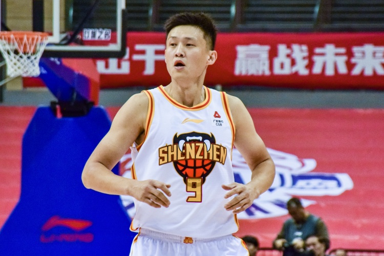  老將盡力了！周鵬8中7高效拿下16分3板1助1斷 正負(fù)值+4全隊(duì)最高