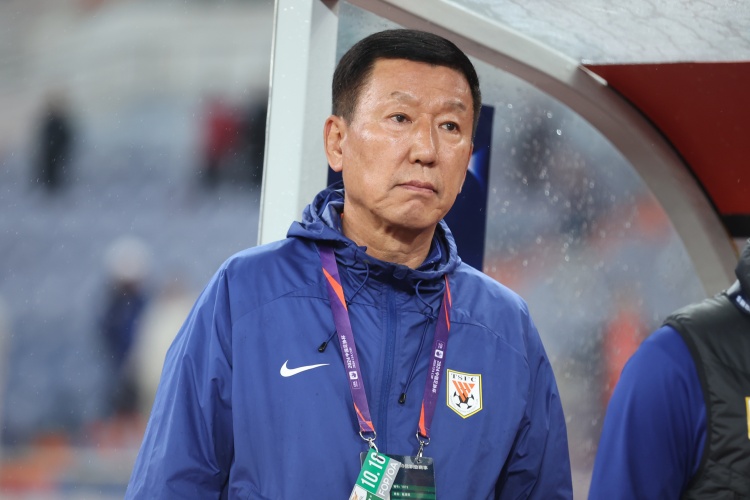  崔康熙：間歇期被抽調(diào)了很多球員訓(xùn)練受影響，國腳每人狀態(tài)不同